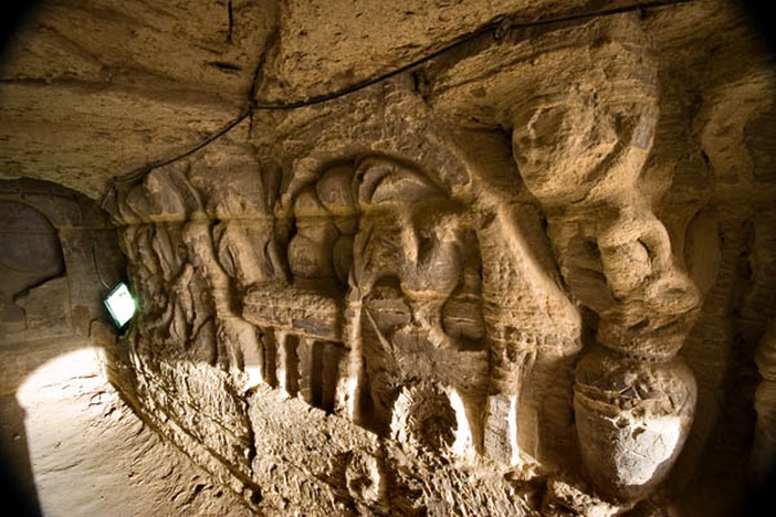 غارهای خربس